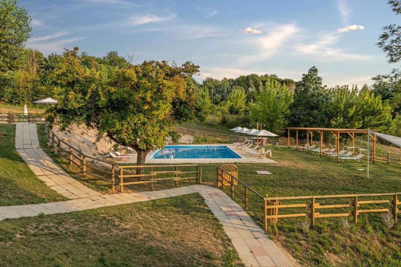 Gh Borgo Pulciano Agriturismo Montone  Exterior foto